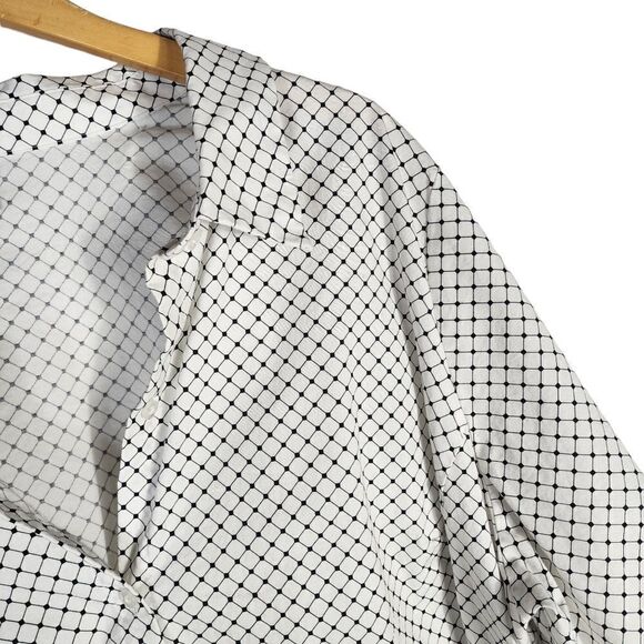 Worthington white and black geometric 3/4 sleeve button down top - Picture 2 of 11